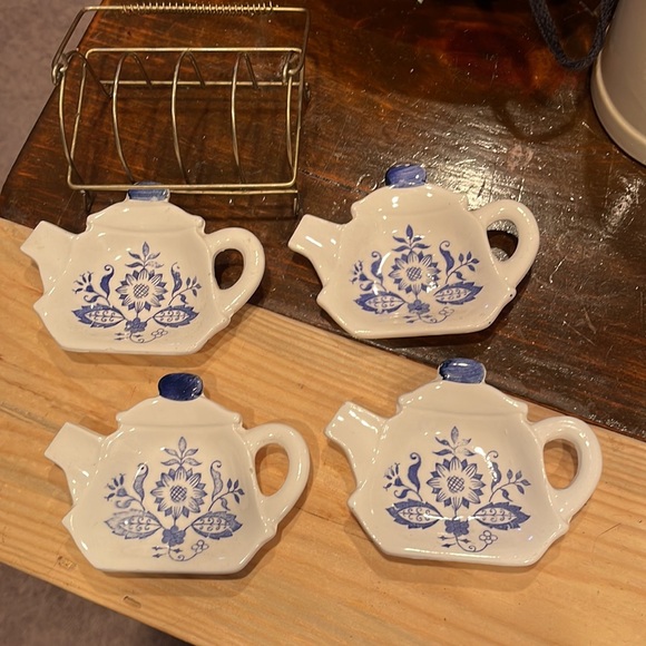 BLUE & WHITE DANUBE PATTERN TEA BAG HOLDERS 4 - Picture 3 of 4